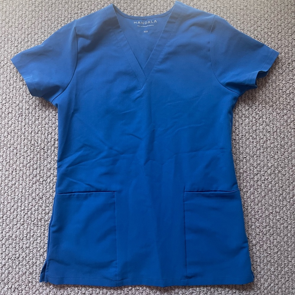 Mandala XXS six pocket scrub top royal blue